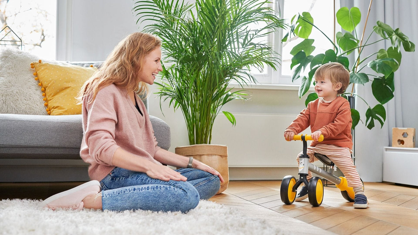 Kinderkraft Balance Bike CUTIE - Yellow