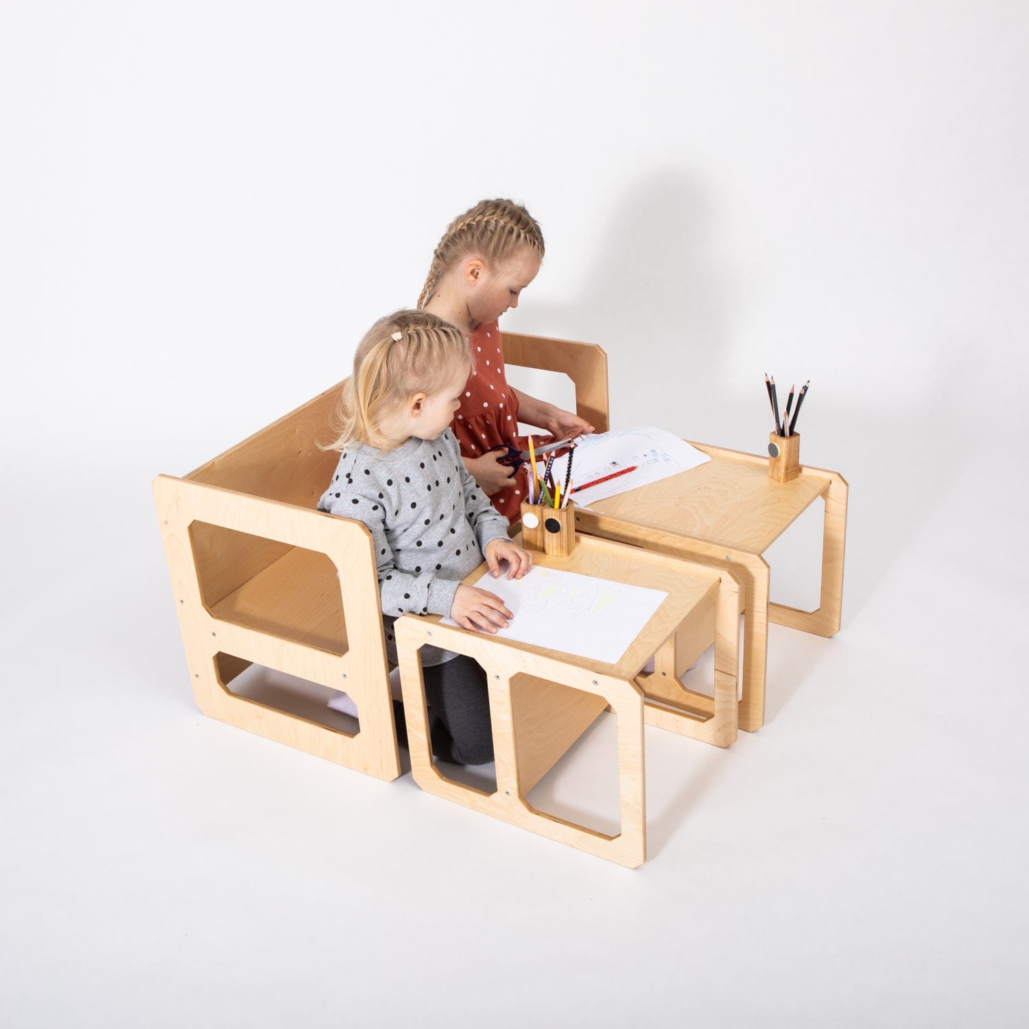 Montessori House Bed Montessori Weaning Table and Chair Set - with 2 Chairs