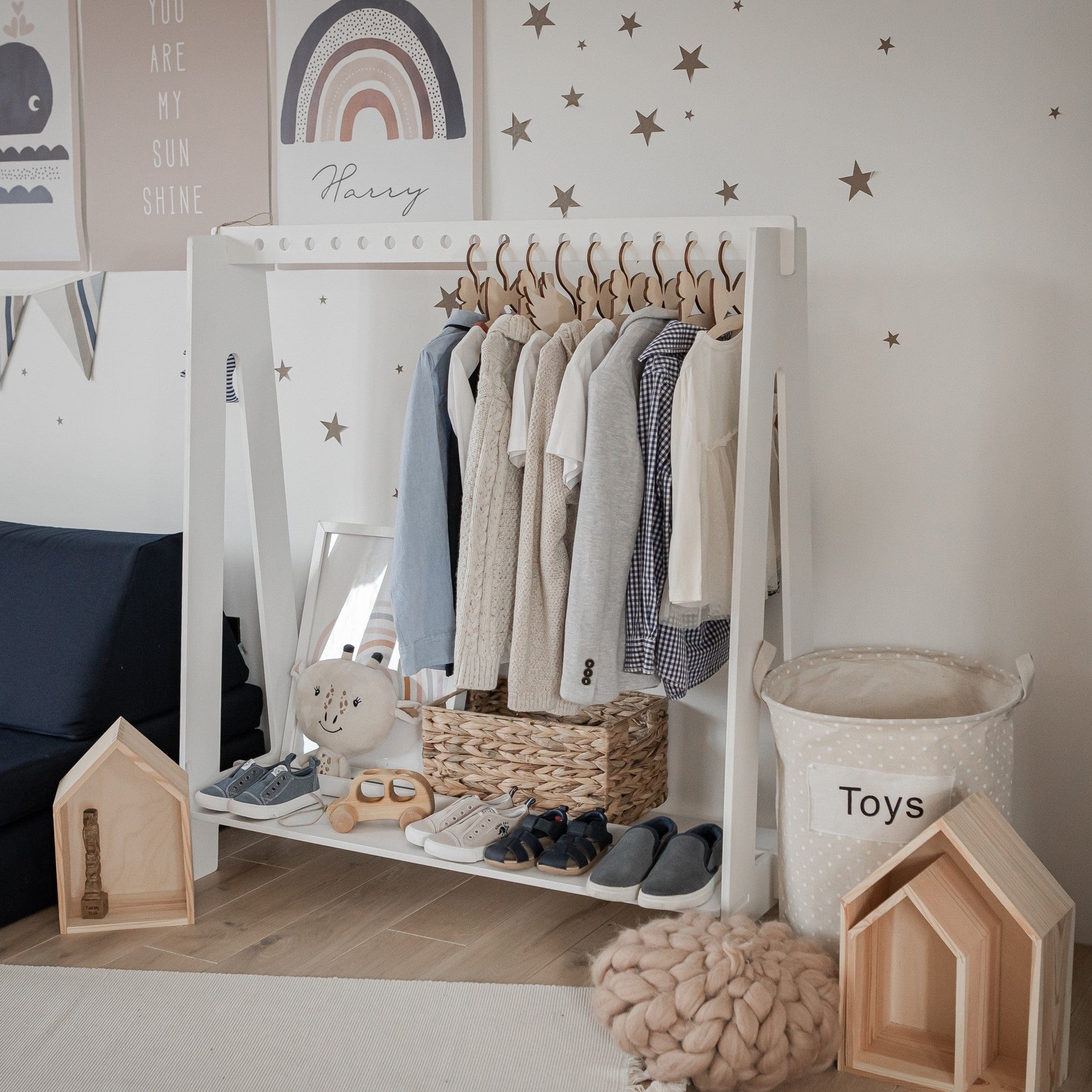 Montessori House Bed Toddlers Clothing Rack for Hangers ver 2